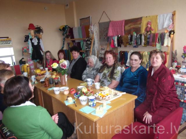 Klubiņs "Ābeļzieds"